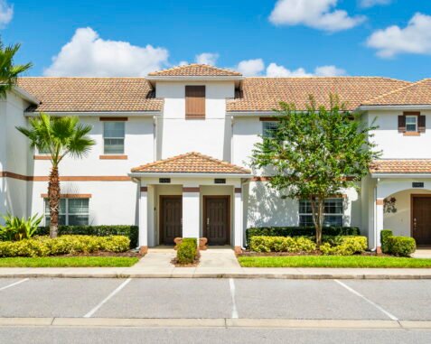 4 Bedrooms / 3 Bathrooms / Champions Gate ( DR 8967)